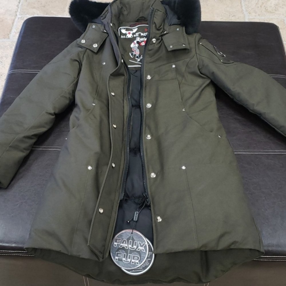💎 Moose Knuckles Women's Stirling Parka - Picture 9 of 15